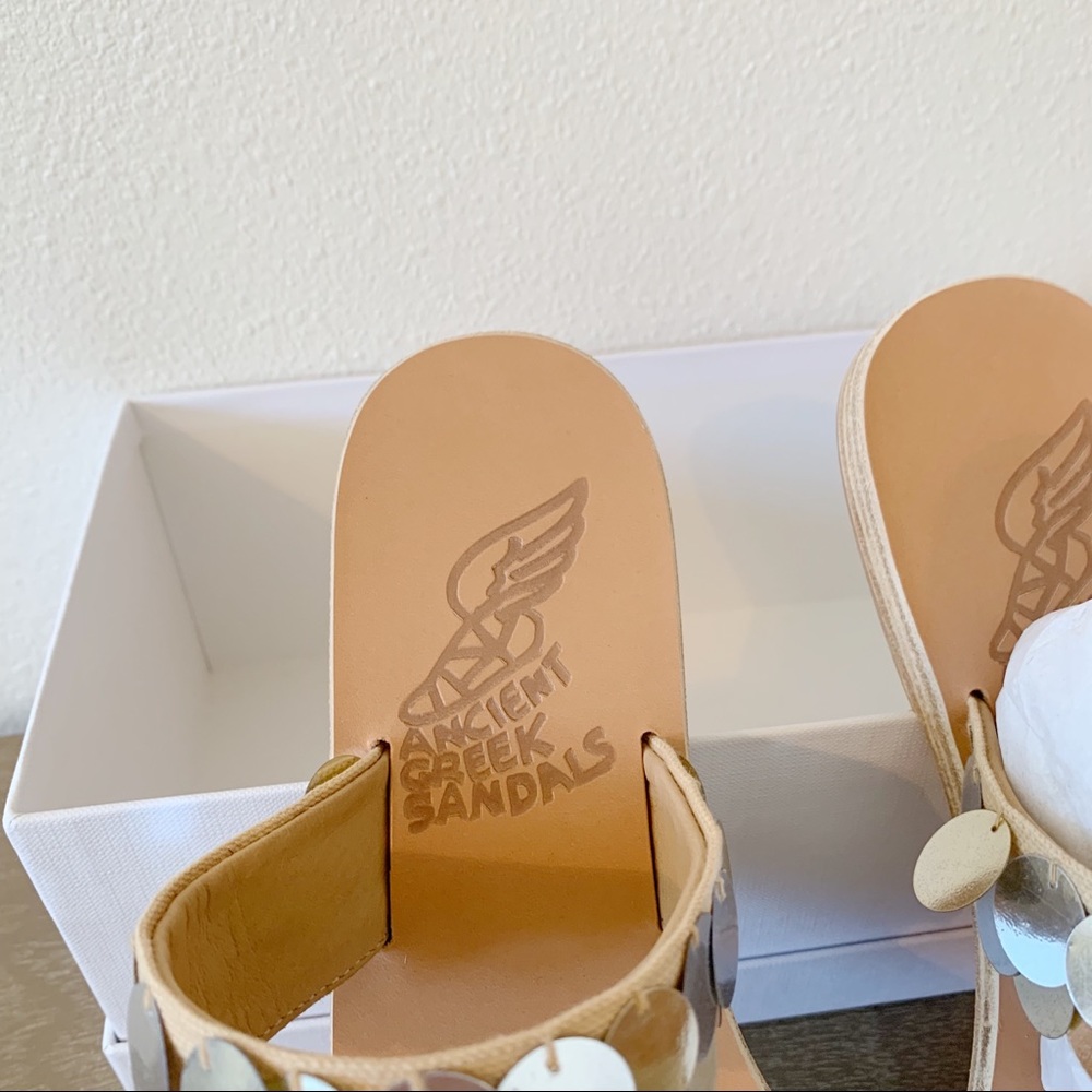 Ancient Greek Poulia Sandals in silver/platinum - Picture 6 of 9